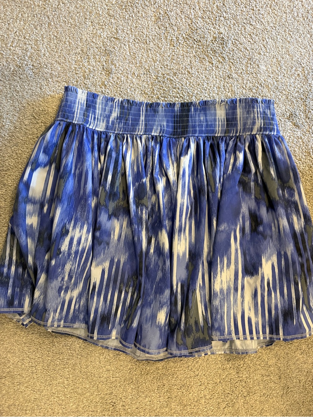 Athleta wailea sneaky flowy shorts size medium